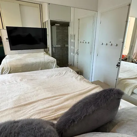 Cosy Sur Apartment *